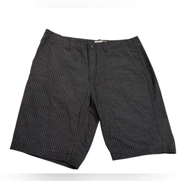 Men’s Calvin Klein Black & White Striped Chino Shorts: Size 34 - Picture 1 of 7